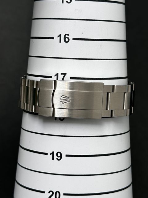 Rolex Oyster Perpetual 41 134300 Image 5